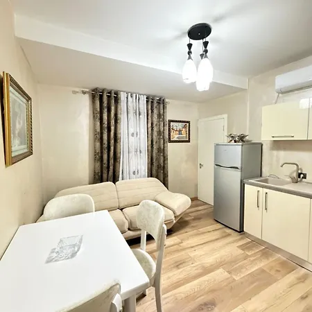 Apartment Luxury 6 Near Square 21 *