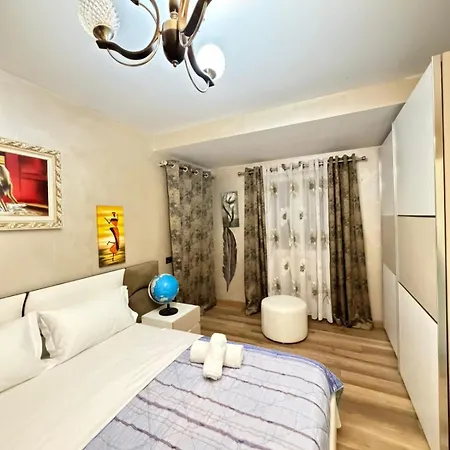Luxury 6 Near Square 21 Apartment *